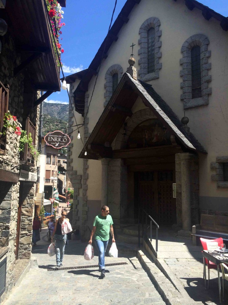 quaint_cobble_stone_streets_andorra_le_vella