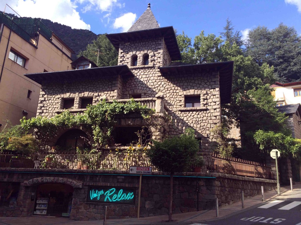 stone_house_andorra_le_vella