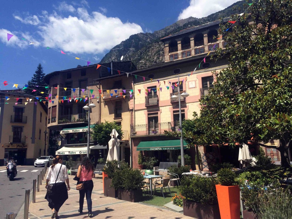 sunny_stroll_andorra_le_vella